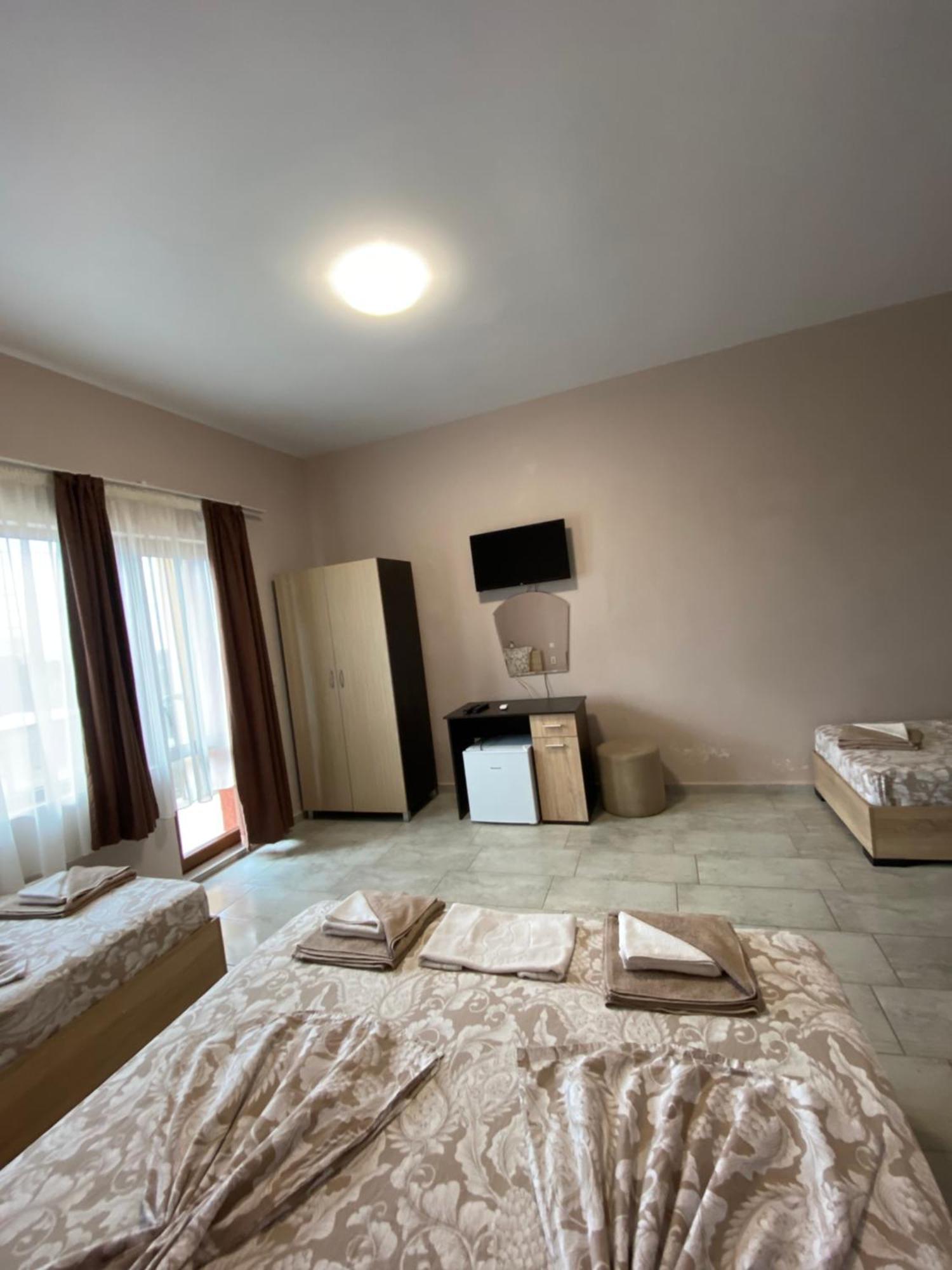 Guest Rooms Wild Duck Ezerets Экстерьер фото