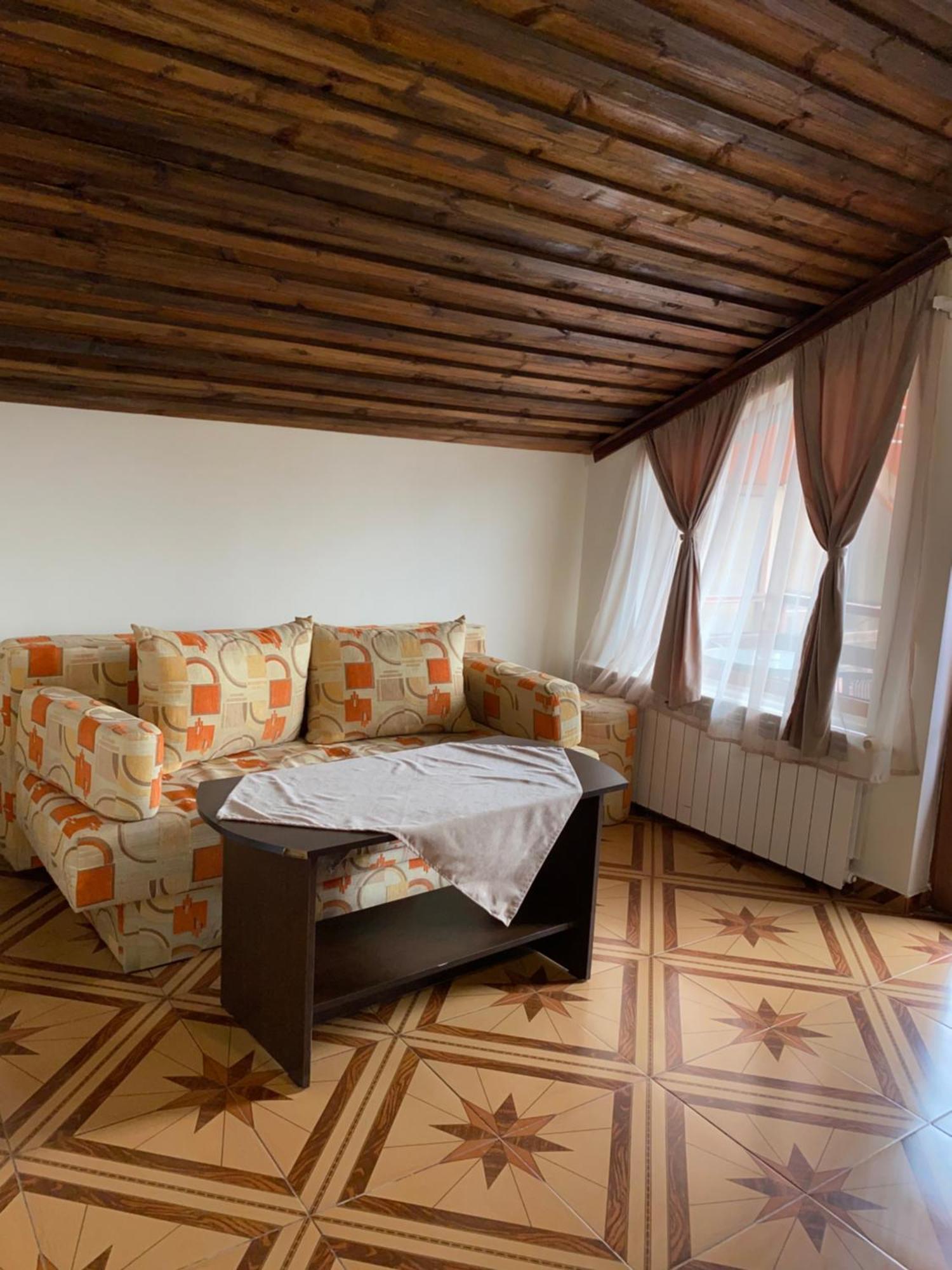 Guest Rooms Wild Duck Ezerets Экстерьер фото